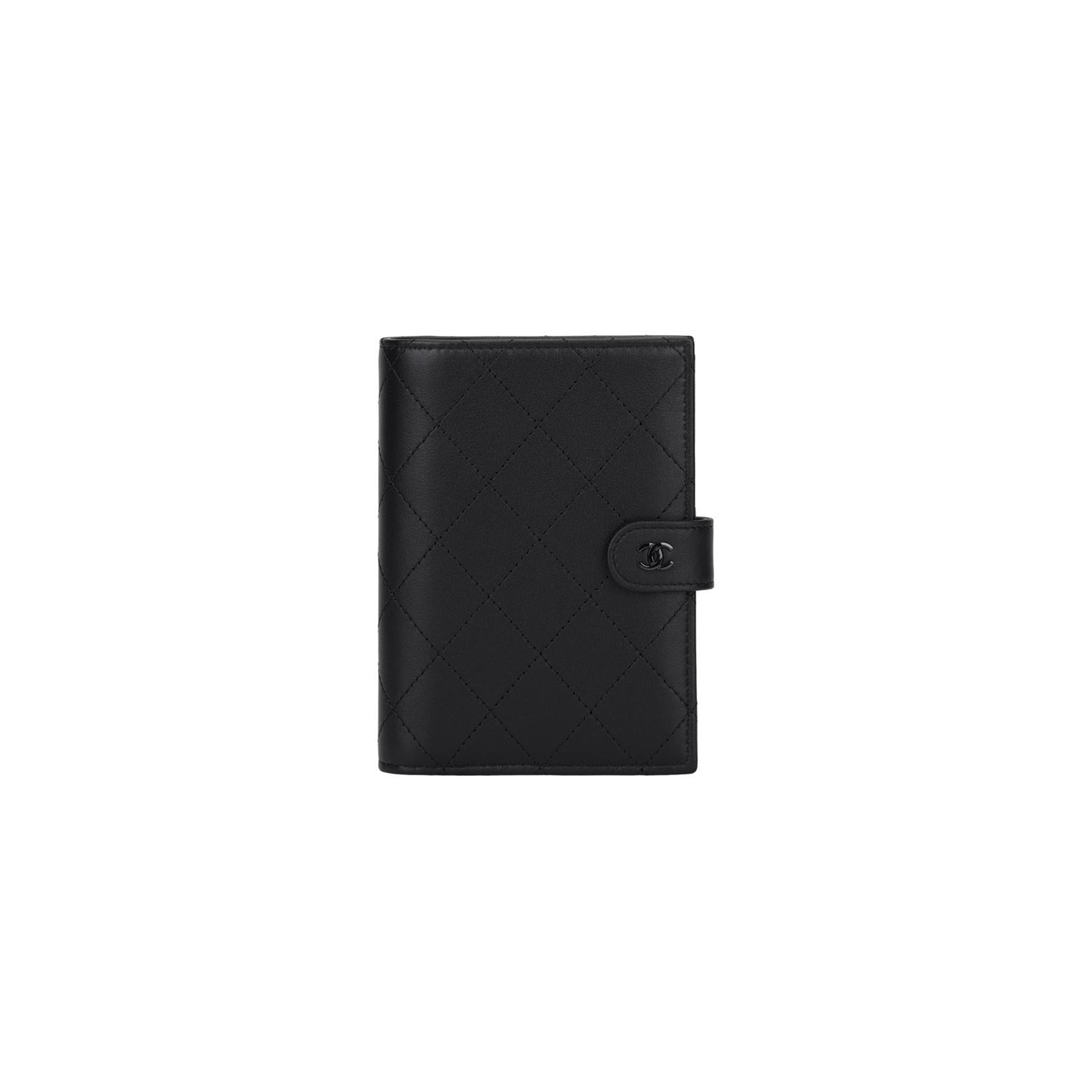 CHANEL GRAINED CALFSKIN QUILTED PASSPORT HOLDER WALLET SO BLACK A96066 (15*10*3cm)